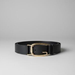 Gucci Vintage black belt with large G gold tone belt buckle  EUC